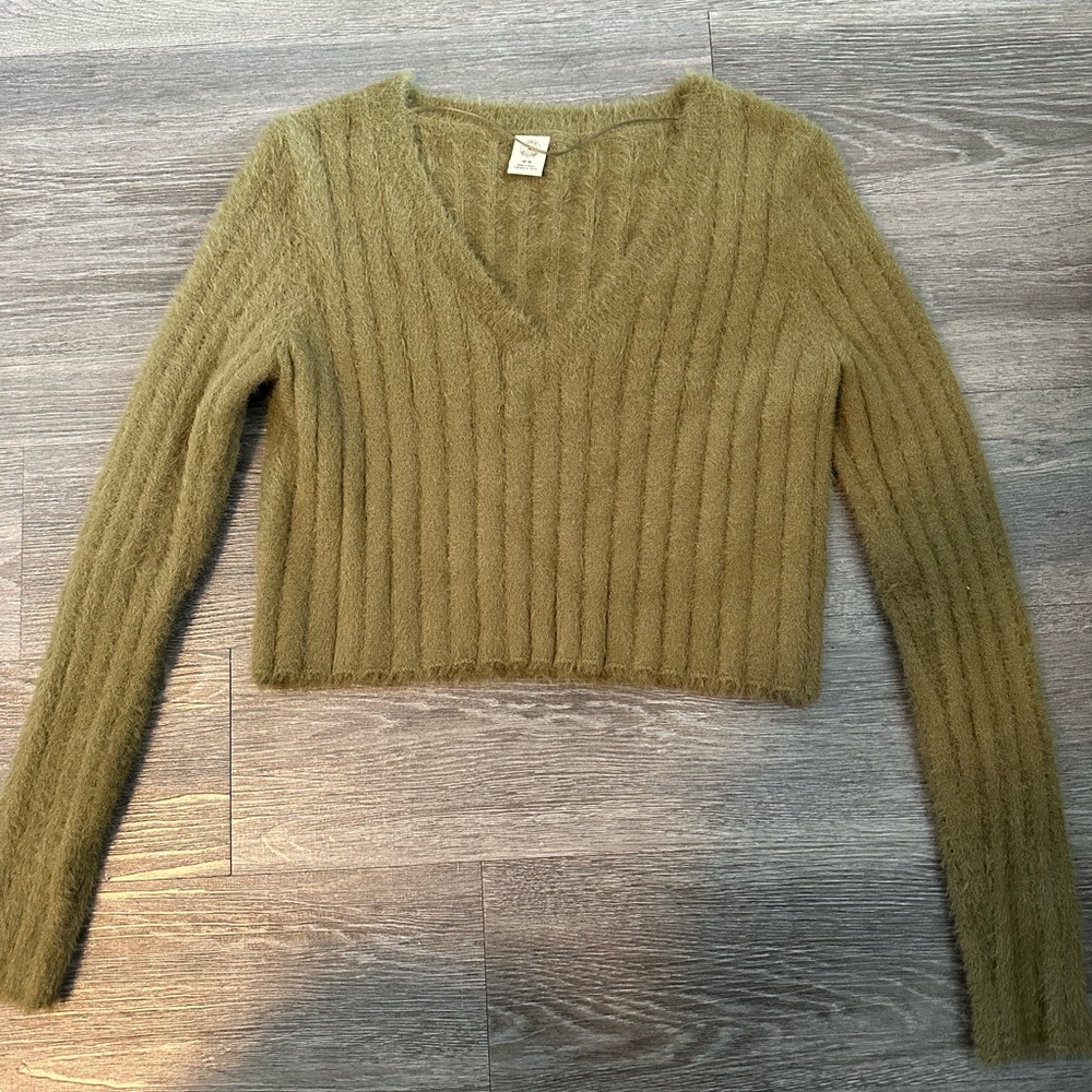Urban Outfitters Green Fuzzy Cropped Sweater, Fuzzy, Size M